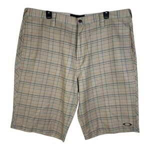 Oakley Shorts Plaid Golf Chino Mens Size 40W Embroidered Logo
